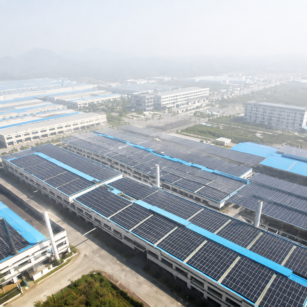 Instalasi Panel Surya, Proyek Pembangkitan Energi Listrik, Sistem Pembangkit Listrik Tenaga Surya (PLTS) Komersial dan Industri - 2