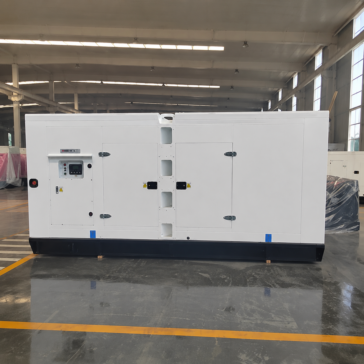Generator Diesel Daya Tinggi Yuchai Khusus untuk Pusat Data, Model YC16VC4900-D30/3000 kW - 3
