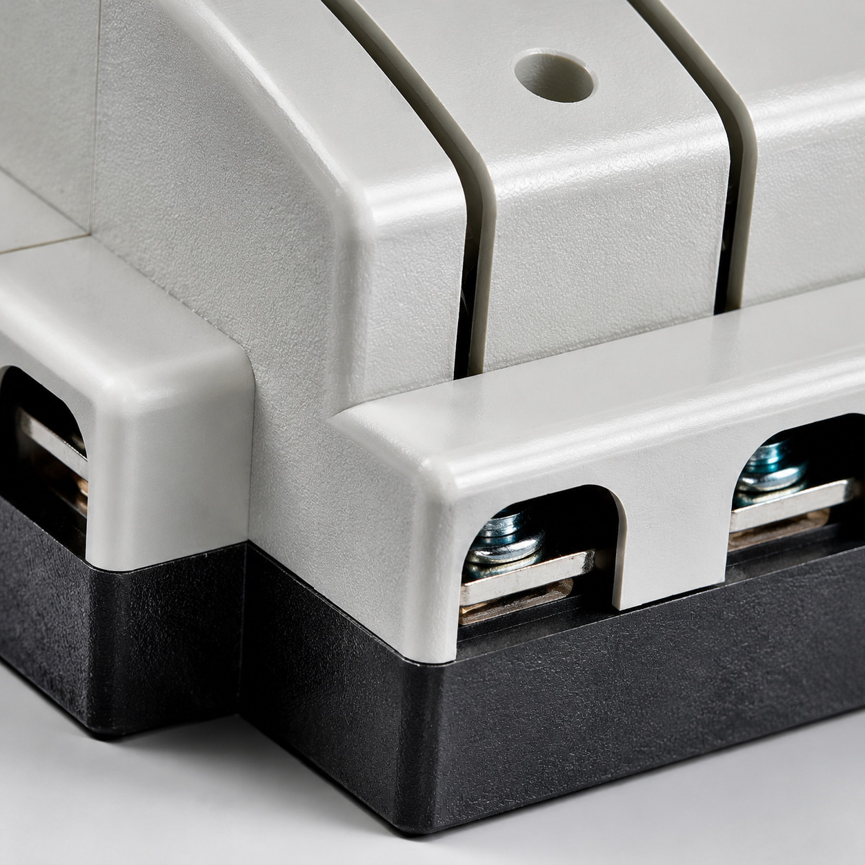 HD18, HS18 Series Isolators - 5