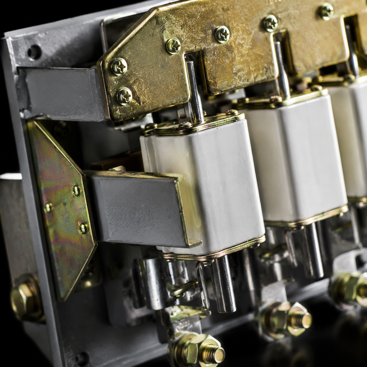 HR3 Series Fuse-type Isolating Switch - 5