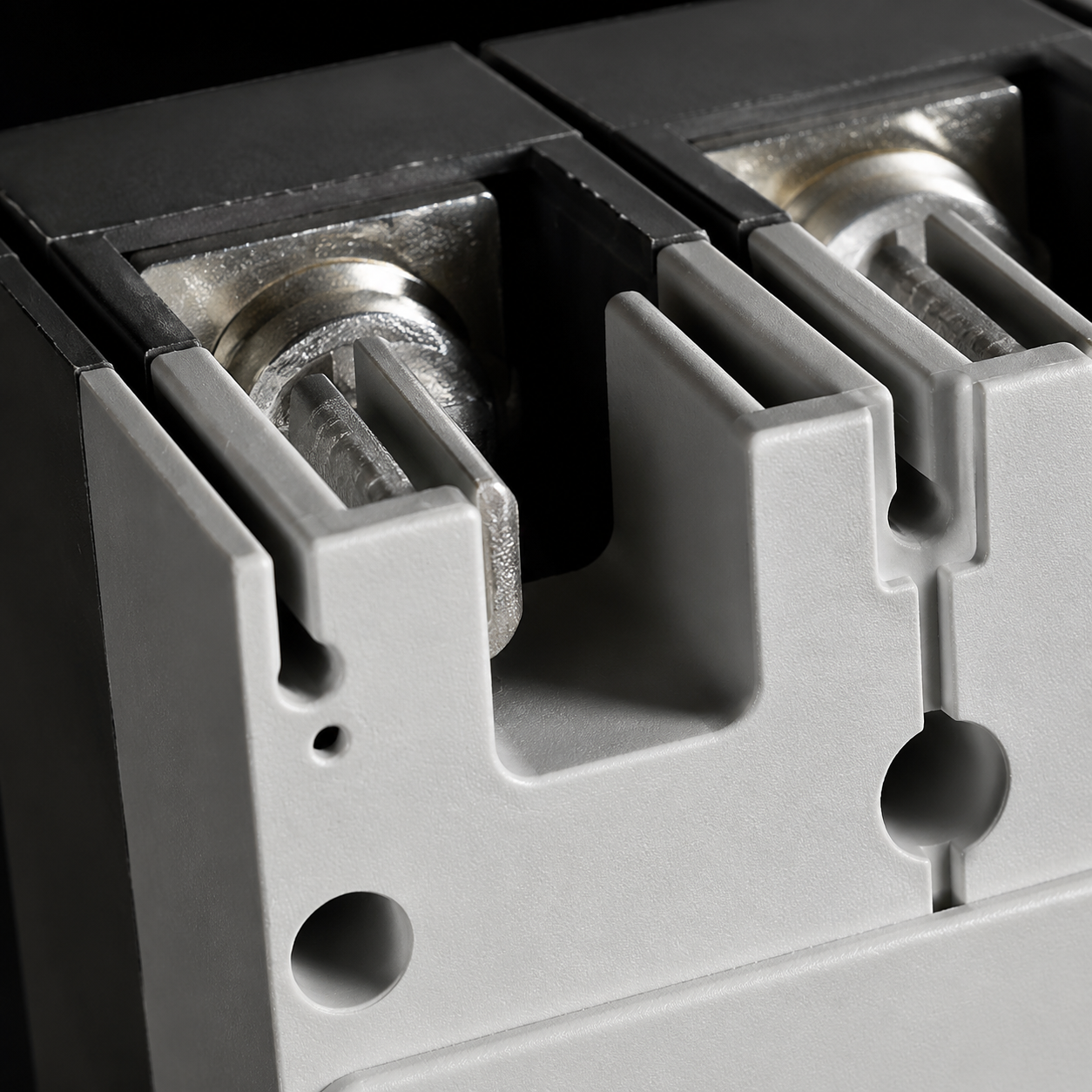 NM3DC high voltage (HV) series DC plastic case circuit breaker - 5