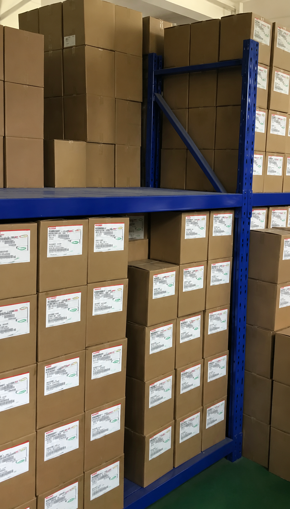 Inverter Yaskawa Seri CIMR-BAA V1000/VT2A0001 - 2