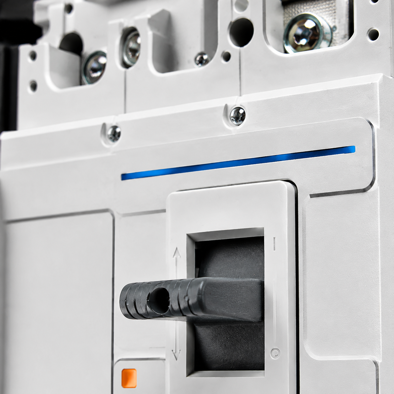 Kontaktor kotak plastik seri NM5T - 5