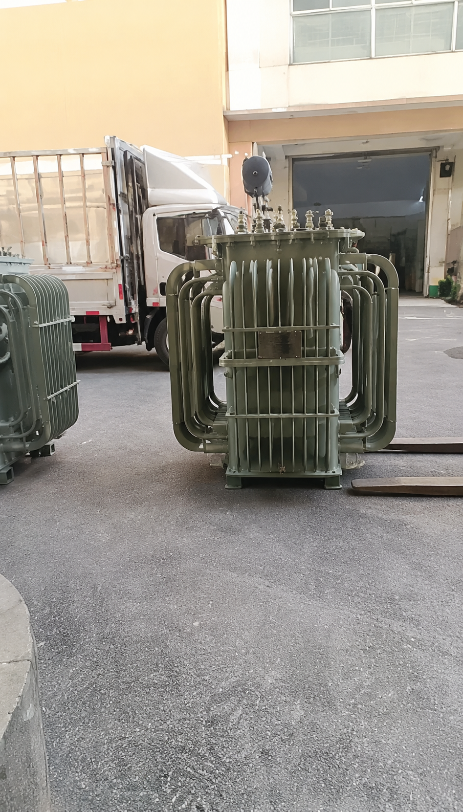 Reaktor TKS-800/400 V/450 V/690 V - 2
