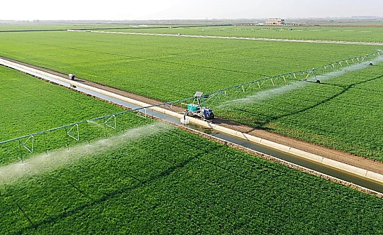 Agricultural irrigation outdoor power supply system solutions
