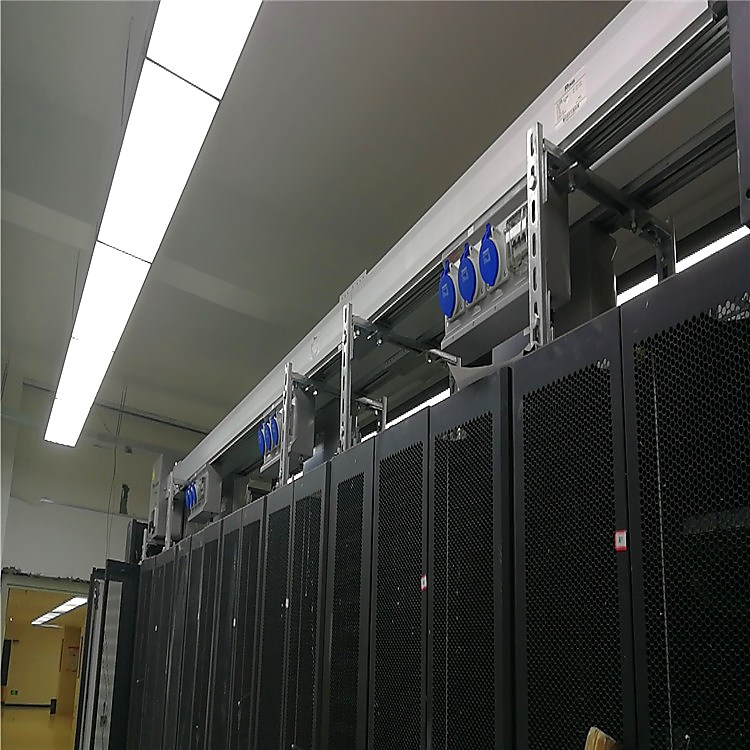Highly reliable power supply system solution for data center